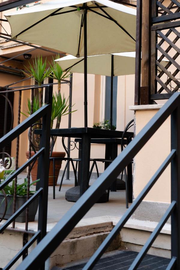 Bohouse Roma Apartment Bagian luar foto